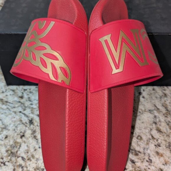 MCM Men’s Large Logo Slides Ruby Red Gold Size 42 EU / 9 US With Box & Dust Bag - Picture 6 of 13